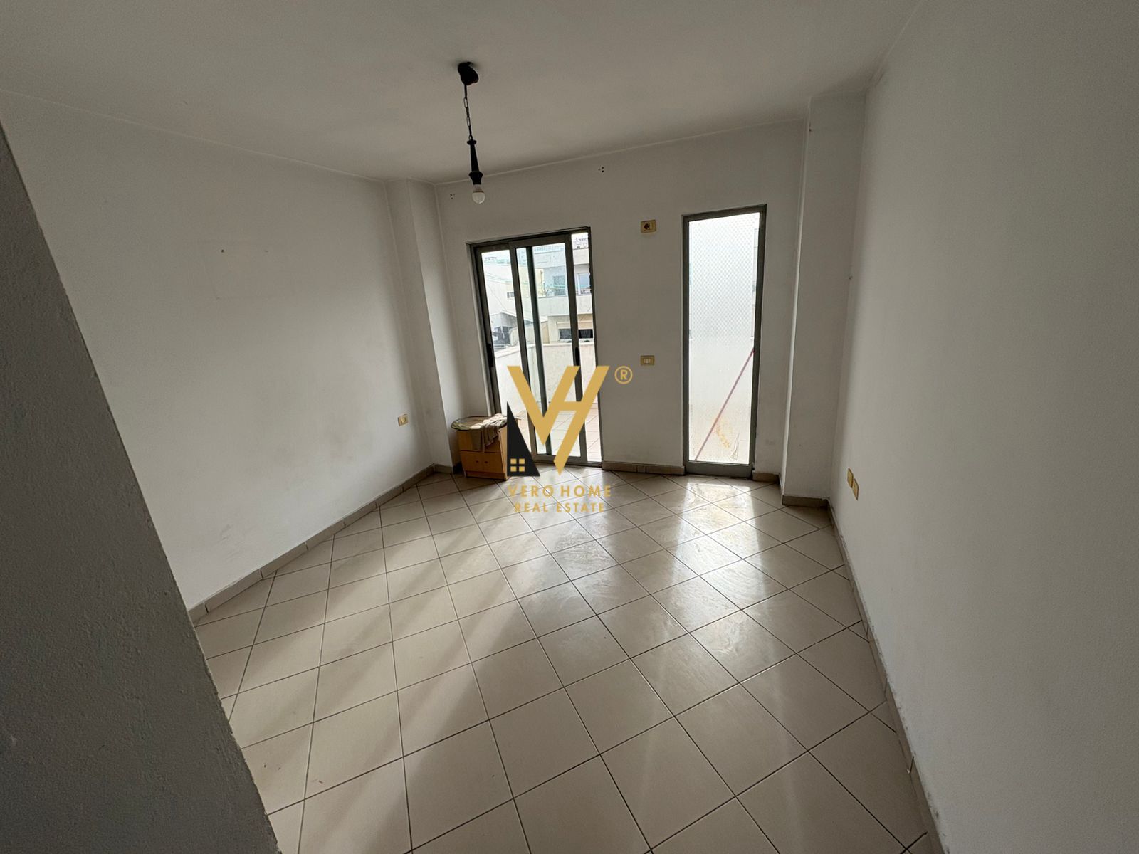 JEPET APARTAMENT 2+1+BLK ME QIRA TE KOMUNA E PARISIT 45.000 LEKE