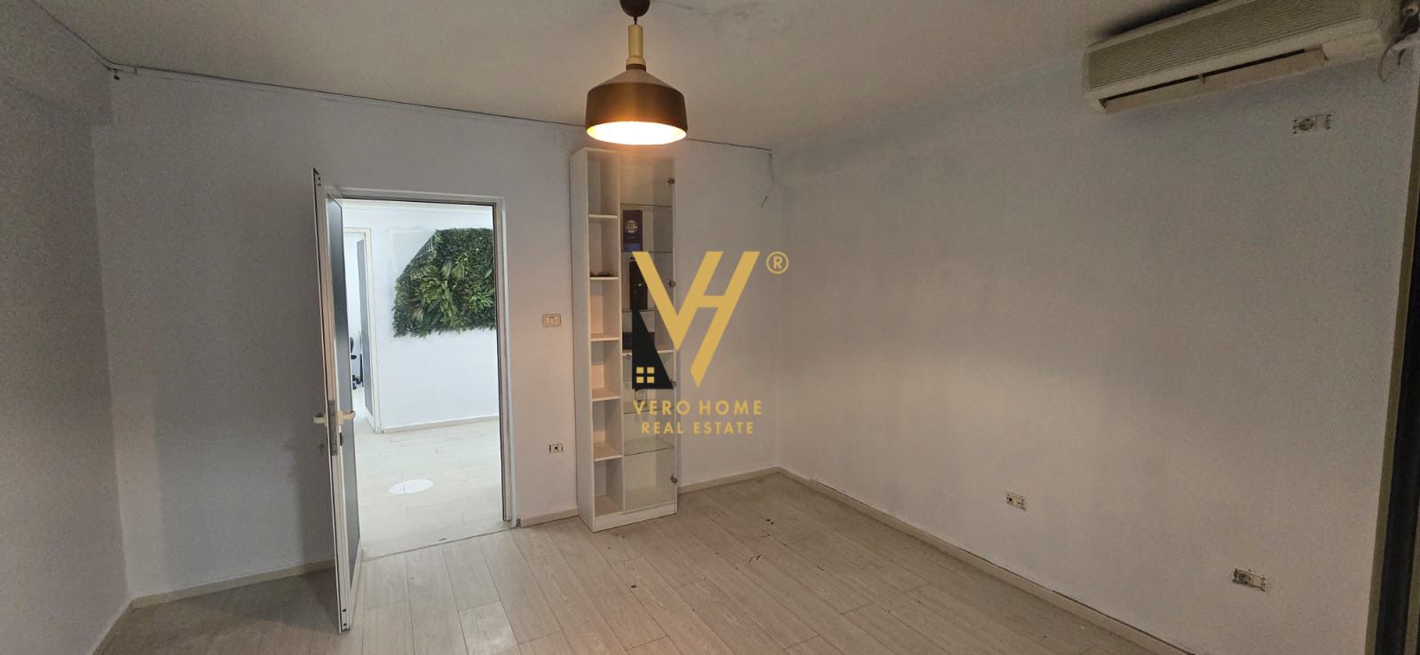 JEPET ZYRE 120 M2 ME QERA TE SHESHI WILLSON 850 EURO