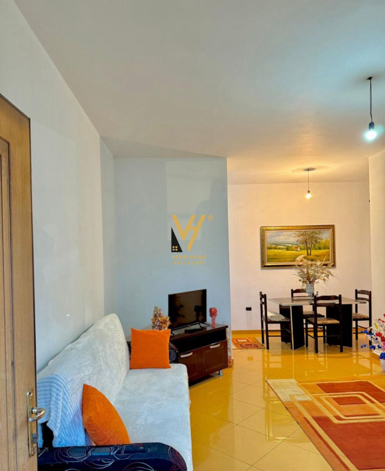 JEPET APARTAMENT 1+1 ME QIRA TE 21 DHJETORI 45.000 LEKE