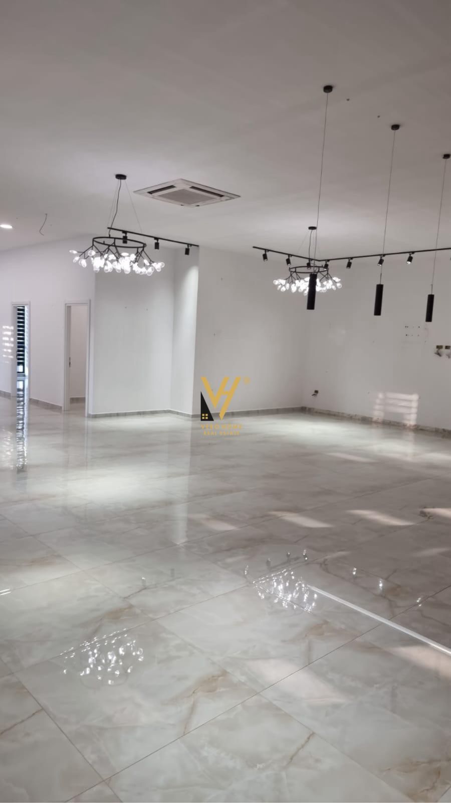 JEPET AMBIENT KOMERCIAL 230 M2 FARMACIA 10 – 3.500 EURO